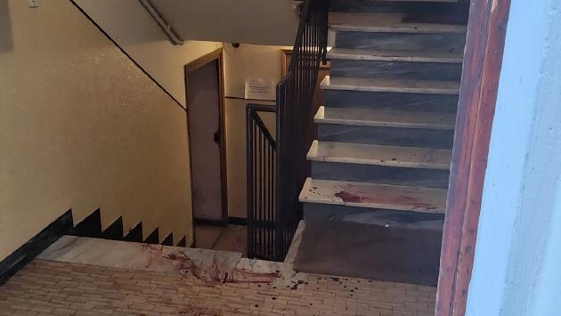Lite nel palazzo, grave un trentenne