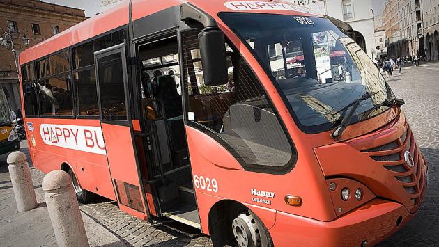 L'Happy bus non passa: bambini in ritardo a scuola. La Tep: "Problemi causati da un incidente e dalla pioggia"