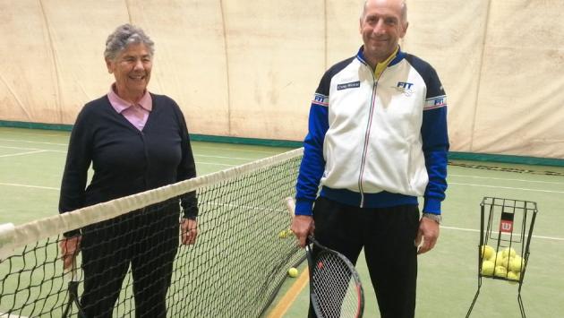 Lo sport fa bene e non ha età: Marisa, allieva di tennis a 83 anni
