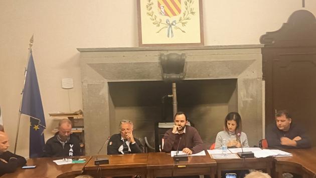Varano, si dimettono 7 consiglieri. Restiani decade, si andrà a elezioni