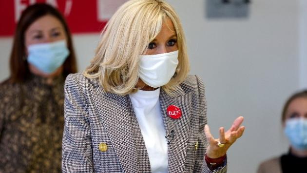 Covid: Brigitte Macron in isolamento