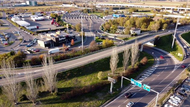 Casello A1, avanti con la doppia rotatoria per il traffico diretto alle Fiere
