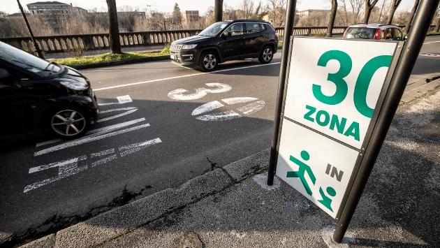 Zone 30, l'assessore Borghi contro il Governo: «Sempre più difficile per i Comuni limitare la velocità»