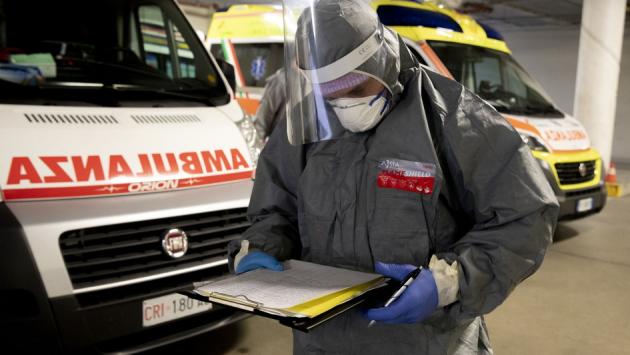 Aumentano le corse delle ambulanze per i pazienti Covid