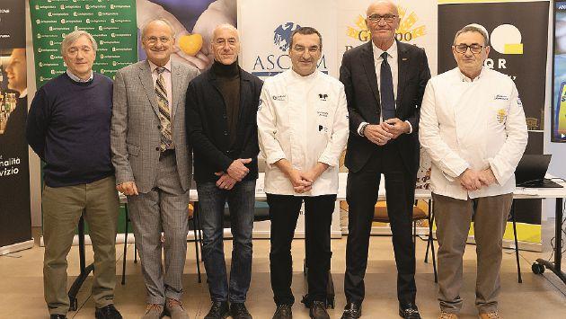 Portici del Grano: un 8 dicembre Si accende anche l'albero della Piazza