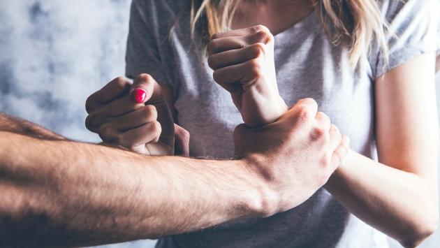 "Maltrattava moglie e figli da quarant'anni'" scatta la misura