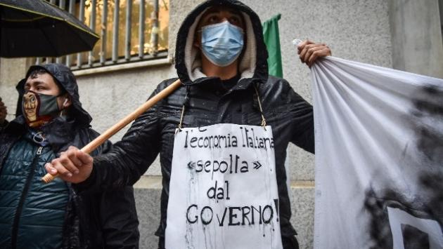Ristoratori, protesta a Milano, rivedere Dpcm