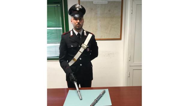 Fontanellato, chiede gli stipendi arretrati: non glieli danno e danneggia gli uffici. Arrestato