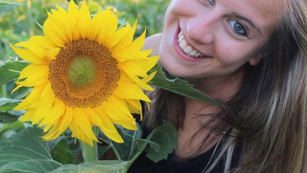 Un collage di sorrisi e ricordi per accompagnare Michela nell'ultimo viaggio