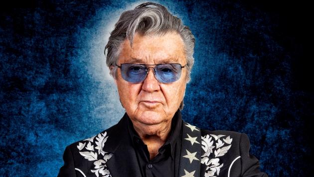 Bobby Solo compie 80 anni, tra progetti e ricordi: «Festeggerò in tivù, dall'amica Mara Venier»