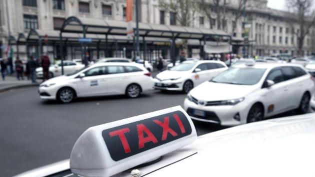 Domani sciopero generale dei taxi
