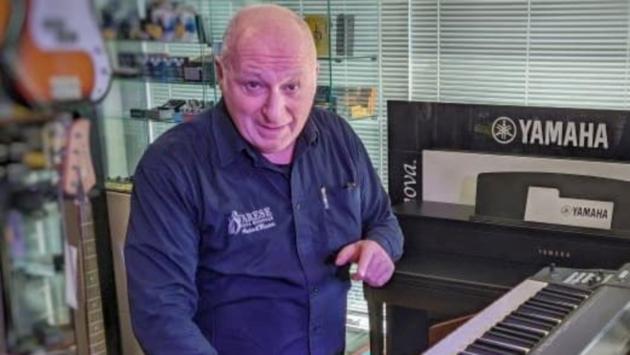 Addio a Luigi Varese, tutta la vita per la musica