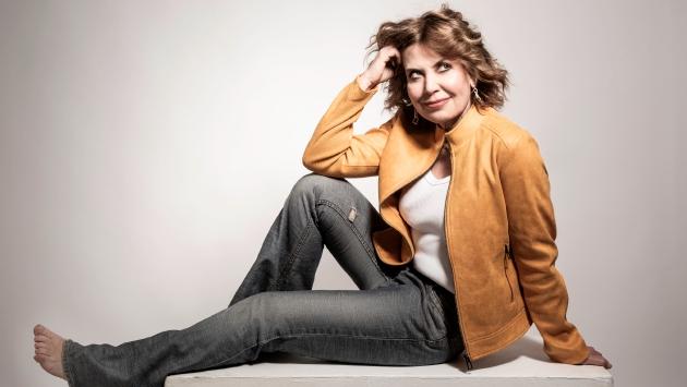 Sabina Guzzanti sarà sabato al Paganini: «La satira? Se è fatta bene fa arrabbiare»