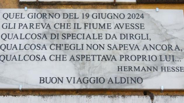 Una lapide per Aldino Zecca, scomparso in Po otto mesi fa