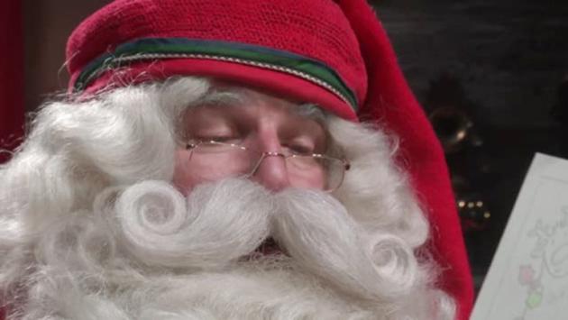 Bimba di 5 anni scrive a Conte: "Lascia che Babbo Natale e la Befana possano venire"