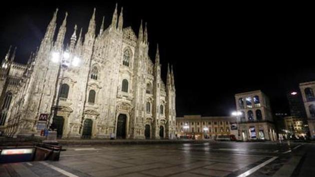 L'Ats Milano: "Con il lockdown l'indice Rt quasi dimezzato in città: oggi 1.25"