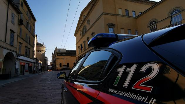 Arrestati un uomo e una donna per resistenza e oltraggio: avevano molestato una 16enne