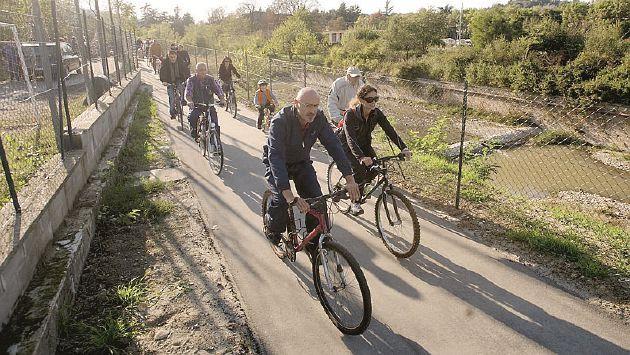 In bici per Jenny Barbieri, prima veterinaria italiana