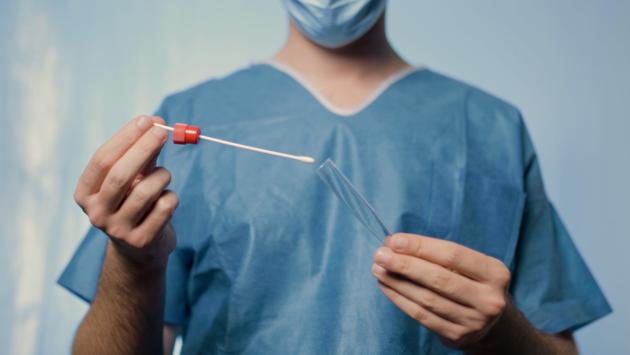 Medici: sindacati divisi sui tamponi rapidi in studio