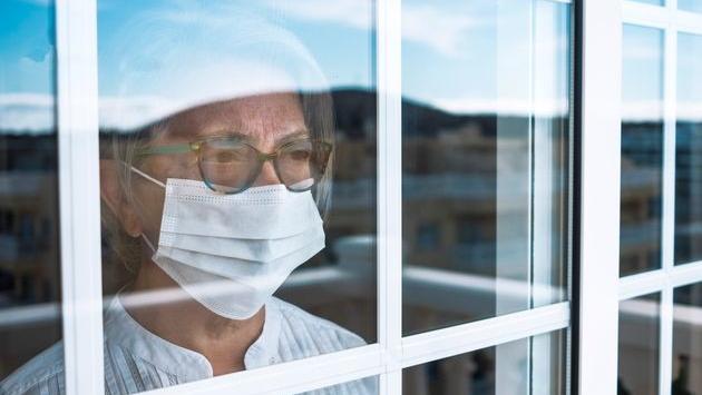 La nuova  normalità  e gli anziani in isolamento