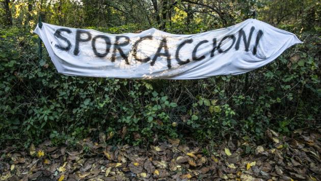 Se strade e aree verdi diventano discariche