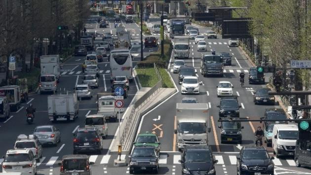 Giappone, stop a benzina-diesel dal 2035