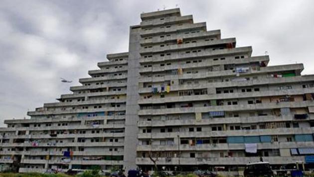 Napoli,  focolaio in un  campo rom a Scampia