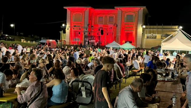Sant'Anna, la festa ritorna a far ballare tra le aie e la golena