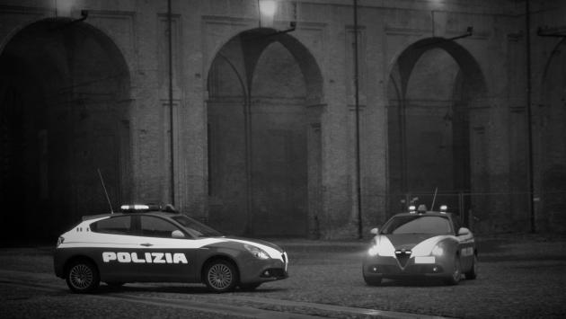 Via Trento, i vicini segnalano e la polizia mette fine alla festa in casa: 8 multati