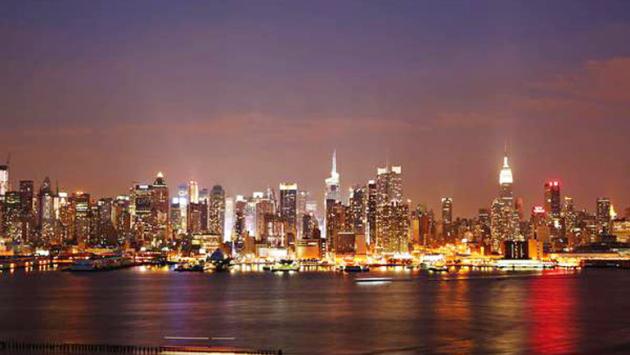 Auto travolge manifestanti, momenti di paura a New York