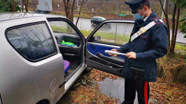 Varano Melegari, foglio di via ad uno slavo con una mazza in metallo. A Medesano multati 13 ragazzi per assembramento