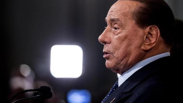 Tempi di notifica Ruby ter: ennesimo rinvio del processo Berlusconi 