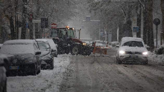 Polemiche sul piano neve. E il maltempo danneggia i commercianti