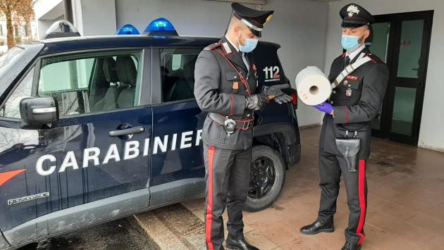 Discussione sul lavoro: e il giorno dopo "vendica" il padre accoltellando il collega 30enne