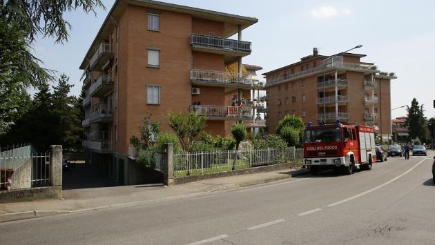 Sequestra l'ex compagna e la figlia di lei