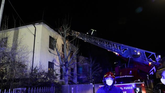 Incendio di una canna fumaria in via Siri