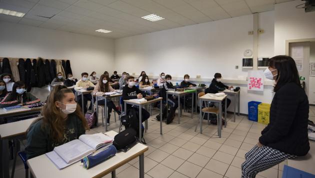 I presidi: «Un rientro con classi divise. E tanti timori»