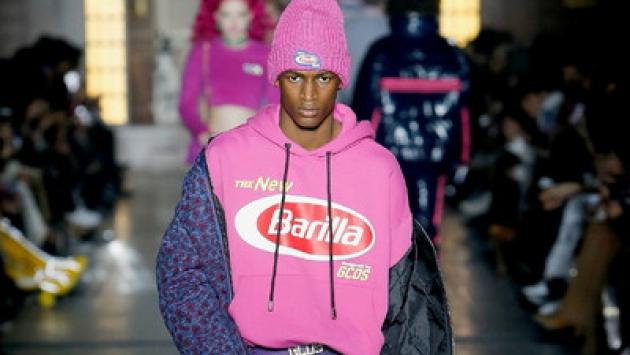 Il logo Barilla sfila alla fashion week di Milano