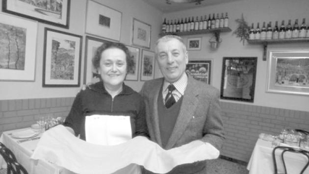  Mirella, col suo mitico Savarin di riso, e le altre silenziose «Madri parmigiane» della cucina