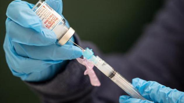 Vaccini da buttare: i Nas sequestrano il frigorifero in ospedale a Forli