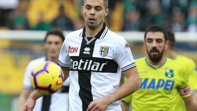 Djuricic segna al 95' su rigore il pareggio dopo la rete di Kucka nel primo tempo. Sassuolo-Parma finisce 1-1