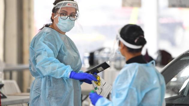 In Italia superate le 85mila vittime dall'inizio della pandemia. Oggi 13.331 nuovi casi, 488 decessi. Lombardia e Sardegna arancioni