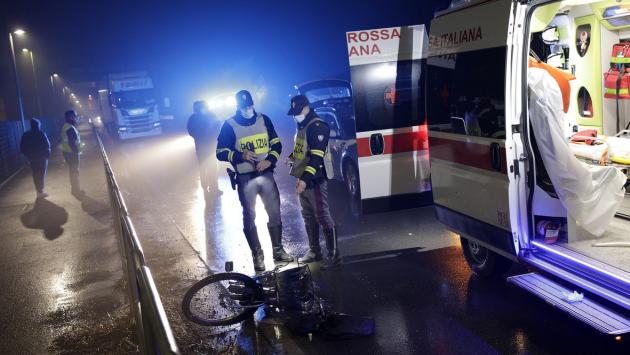 Kaisar, il pakistano che sognava di fare il parrucchiere