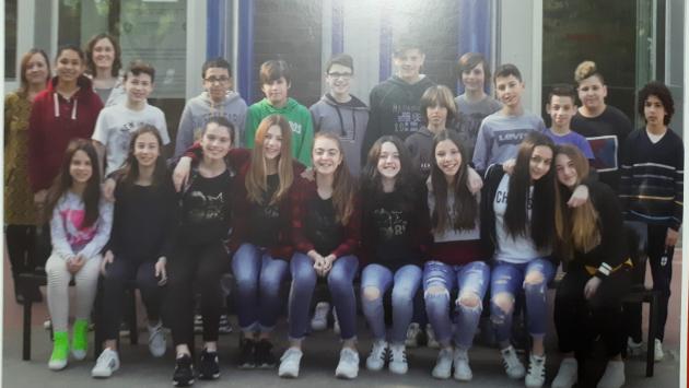 Una lettera dei compagni di classe per Angelo: «Ci mancherà la tua allegria»