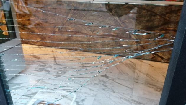 Ladro "goloso" di bottino tenta di entrare alla pasticceria di via Pisacane
