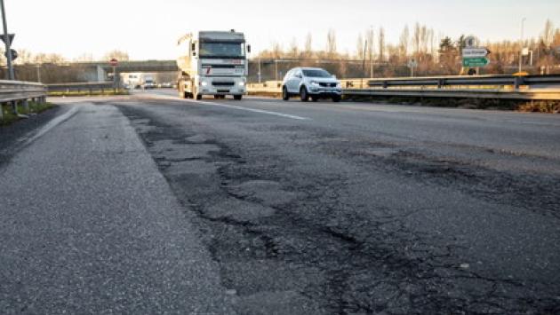 Emergenza buche: viaggio  sugli svincoli della tangenziale