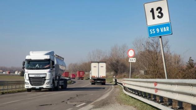 Asfalto groviera in zona Fraore