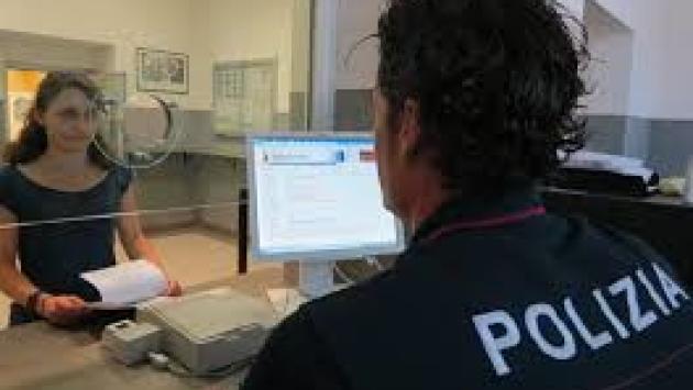 Attiva la consegna del passaporto a domicilio: ecco come funziona