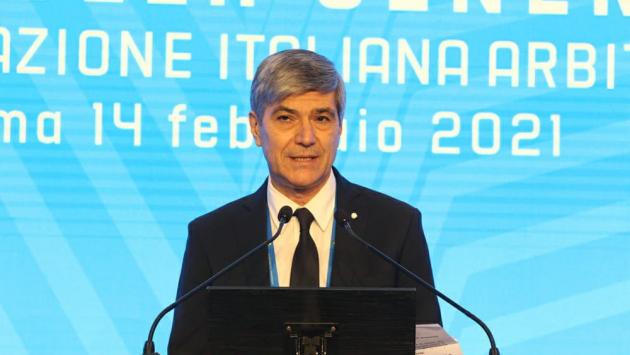 Incidente in A1 a Frosinone, paura e qualche frattura per il capo degli arbitri Trentalange