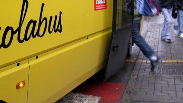 Scuolabus, nuovi disagi. Il Comune: «Sostituiamo la ditta che ha in appalto i trasporti»